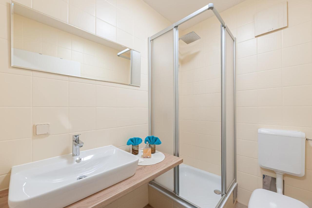 Beach Design City Apartment Graz Bagian luar foto
